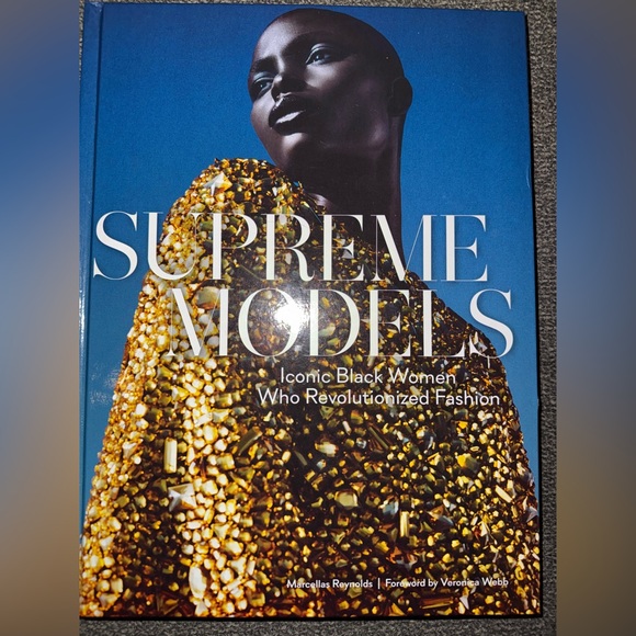 Coffee table book Supreme Models: Iconic Black Women Who Revolutionized Fashion - Picture 12 of 16